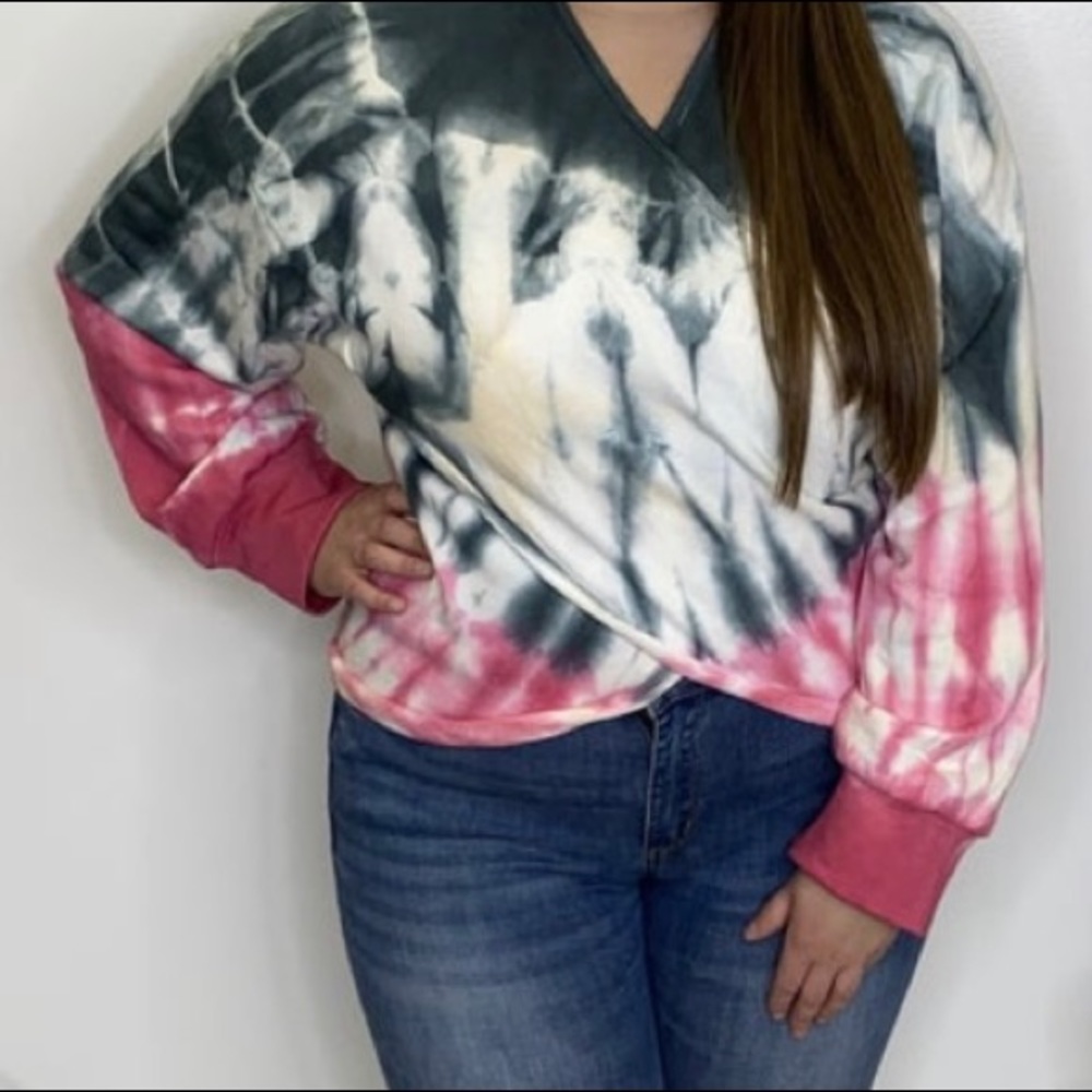 Overlap sweatshirt